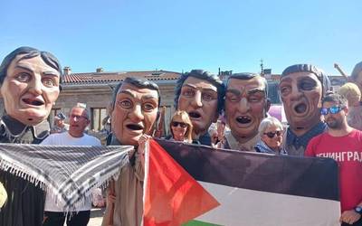 Palestina lehen lerroan egon da txupinazoan