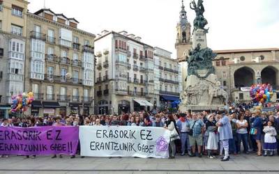 Gizon bat atxilotu dute Gasteizen, jaietan sexu erasoak egitea leporatuta