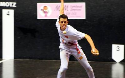 Dinastia Etxabe txapelketako final laurdenetako partidak hartuko ditu gaur Aitzurik