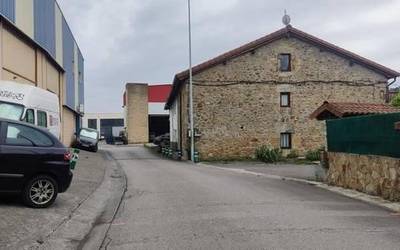 Bost bide publiko konponduko dituzte Iurretan