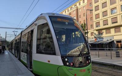 Igandetik aurrera tranbiaren ordutegiak aldaketak izango ditu