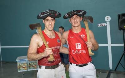 Julen Alberdi 'Txikia IV.a'  eta Arkaitz Etxebeste irabazle binakako aizkorako Gipuzkoako Txapelketan