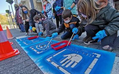 ApAfAi elkarteak zozketa solidarioa egingo du, eta zabalik dago ekarpenak egiteko aukera