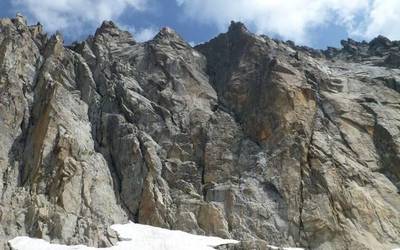 26 urteko iruindar bat hil da mendi istripuan Benasquen