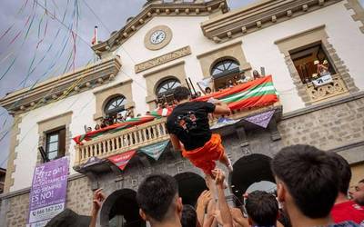 Lehertu da festa-giroa Amurrion, ospakizun herrikoiak eta Palestina aldarri