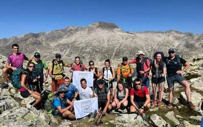 Pirinioetan igaro dute asteburua dozenatik gora mendizalek