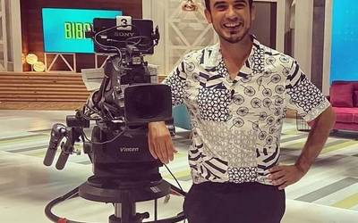 Joseba Olagarai kazetari etxalartarra bere hondarreko egitasmoez elean