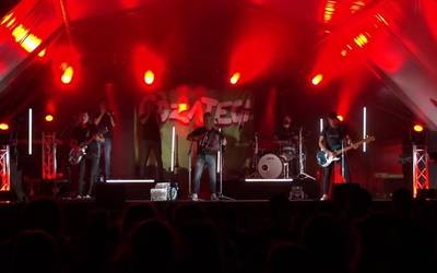 Gozategiren kontzertuaz gozatzeko aukera izan zuten Andramaixen baitan