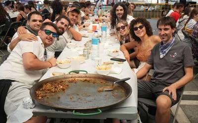 Paella txapelketarekin ekin diote kuadrillek Laudioko jaietako hirugarren egunari