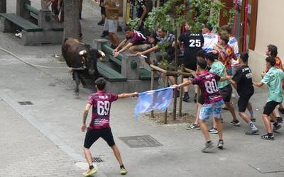 Sokamuturrean primeran aritu dira Durana kalean