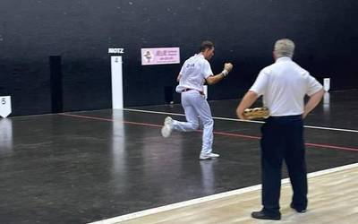 Dinastia Etxabeko lehen finalerdiak jokatuko dituzte gaur iluntzean