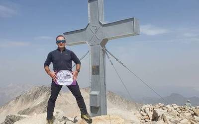 Hiru egunez Pirinioetako hiru tontor zapatu ditu Iñarreak Draveten eritasuna ikusgai egiteko