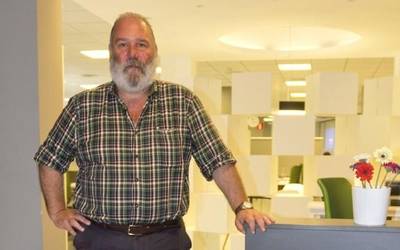 Emun kooperatibaren sortzaile Dani Larrea euskaltzalea hil da