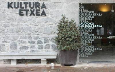 Irailaren 10ean Arabako Eraldaketa Komunitarioko Bulegoa Laudion izango da berriz