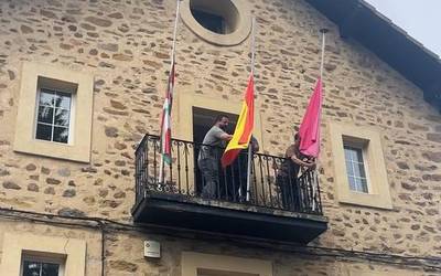 Hiru eguneko dolua Okondon, hildako bi gazteengatik