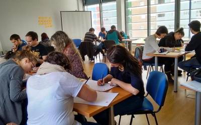 Martxan da Hazilan+ programan izen-ematea