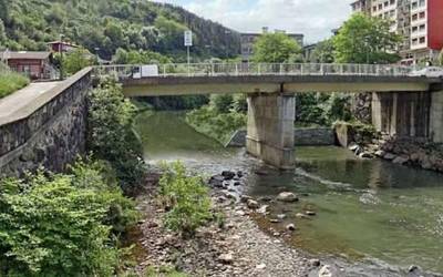 Hasi dira Oleako presa partzialki eta Zuloagakoa osorik eraisteko obrak