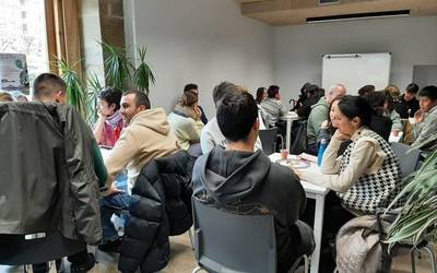 Migranteentzako 'AISA' euskara ikastaroak prest Durangon