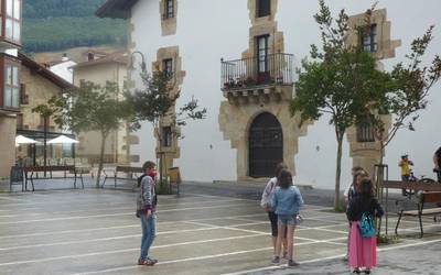 Olatzagutiko ludotekan izen ematea zabalik