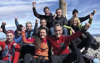 Mendibil mendi taldeak irteera antolatu du irailerako