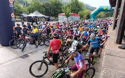 Ia 170 txirrindularik parte hartu dute Sunbillako VII. BTT ibilaldian