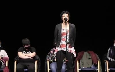 Haurrendako zein helduendako bertso eskola martxan jarriko dute Baztanen