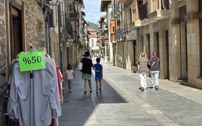 Udaberriko eta udako outlet azoka egingo du Txandak gaur eta bihar goizean