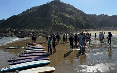 Guztientzat eskuragarri den surfa