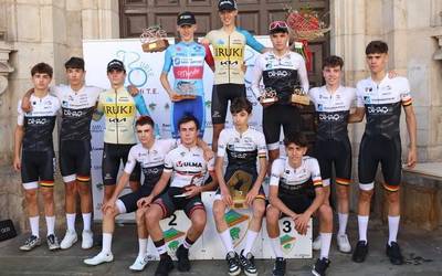 Gari Bañosen omenezko lasterketa, argazkitan