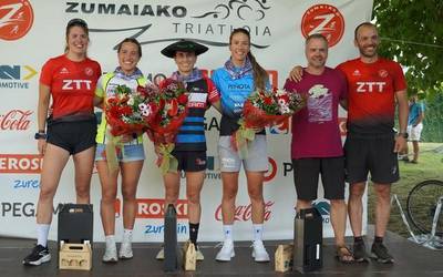 Ainhoa Murua eta Mikel Arrasate izan dira Zumaiako Triatloiko azkarrenak