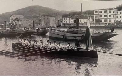 Orioko arraunlarien aurreneko Kontxako banderak