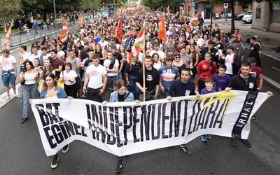 'Ekin eta bultza, askatasunera' igandeko mobilizazioarekin bat eginen du eskualdeko Ernaik
