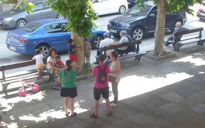 Aisialdiko hezitzaile lanpostuak betetzeko deialdia