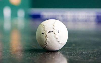 Elizako plazan kokatzen den pilotalekuko argien pizte-ordutegia luzatu du Gorlizko Udalak