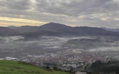 Kantsatzeke mendi taldeak Gernika aldera egingo du iraileko irteera