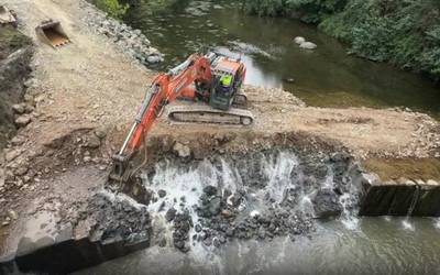 Hasi dira Oleako presa eraisten