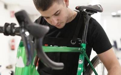 Iñigo Altuna: "Vuelta bukatu da, baina ziklismoak aurrera jarraitzen du, eta konponbideak topatu behar dira"