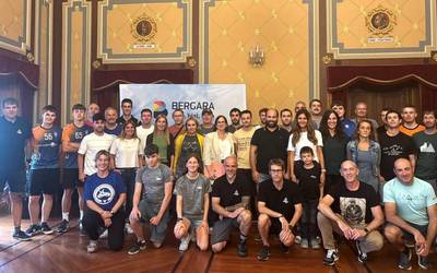 Eskola Kirolaren Herri Ituna sinatu dute Bergaran, orain arteko eredua indartzen jarraitzeko