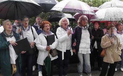 Goizuetako Umore Ona abesbatzako kide izateko gonbidapena luzatu dute
