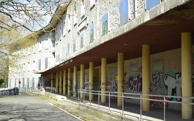 Aranako harrera zentroan aldaketak eskatu dituzte