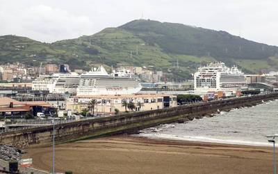 Getxoko Udala "interes handiz aztertzen ari da" Kirol Portuan hotel bat egiteko proposamena