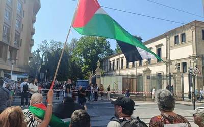 Israelekin duen harreman oro eteteko exijitu diote Eusko Jaurlaritzari