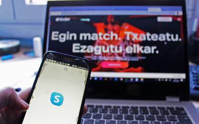 Autosufizientziaren garaian, ikusiak izateko beharra