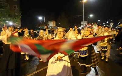 Bergarako sanmartinak: jendez lasaiago aurten eta euria danborradan, baina zapore ona ahoan