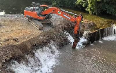 Harria pikatzeko mailua urperako egokitu dute eta berriro martxan da