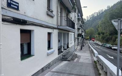 Txurrukeneko okupazio kasua epaitegien esku utzi dute