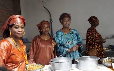 Kulturartekotasunak eta elkartasunak aterpe hartu dute Berdura Plazan