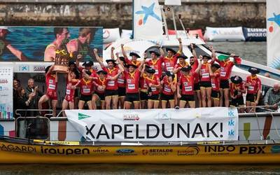 Hamaseigarren bandera irabaziz eta marka guztiak hautsiz amaitu du Oriok traineru denboraldia