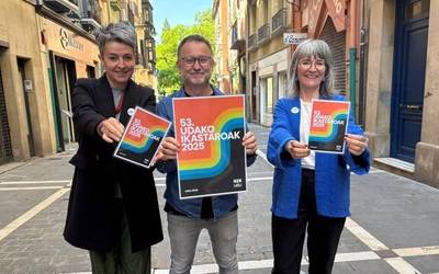 Miren Basurto eta Mirentxu Oteiza (UEU): “Irakasle guztiak gara kultur eragile”