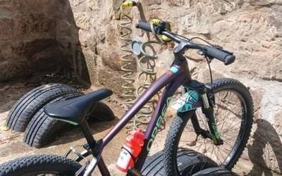 Bizikletak garbitzeko gunea jarri dute Aramaion